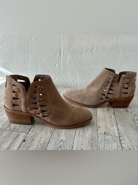 Vince Camuto Taupe Suede Cutout Ankle Booties Size 6